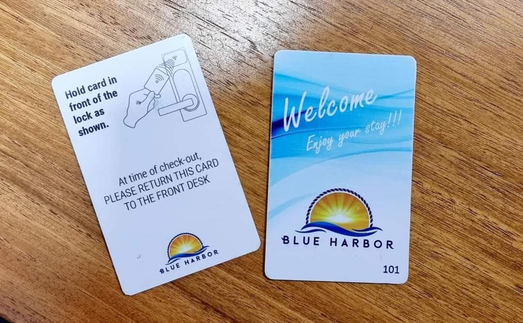Blue Harbor Hotel Calapan Exterior foto