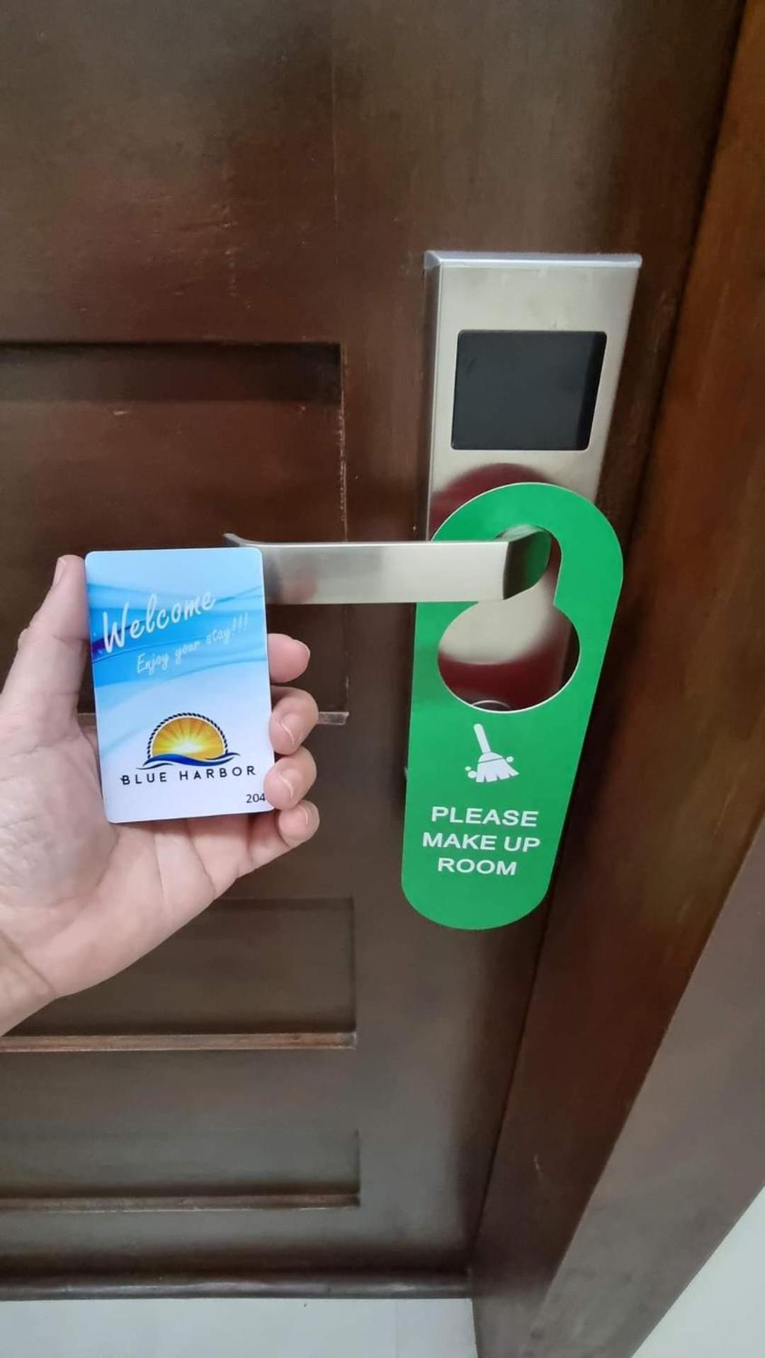 Blue Harbor Hotel Calapan Exterior foto
